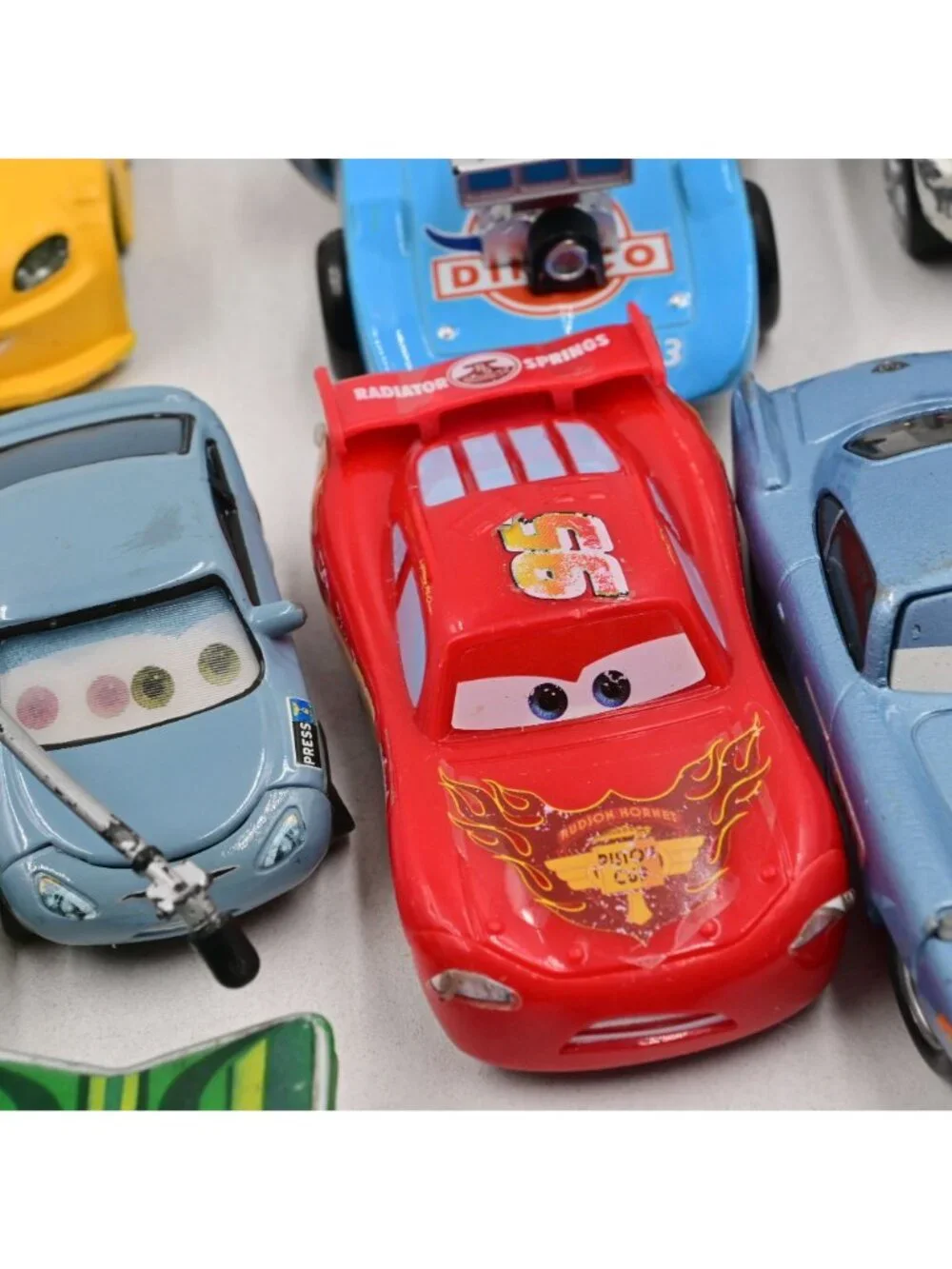 Disney Pixar Cars Diecast Lot of 25 Mattel 1:55 Lightning McQueen Mater King